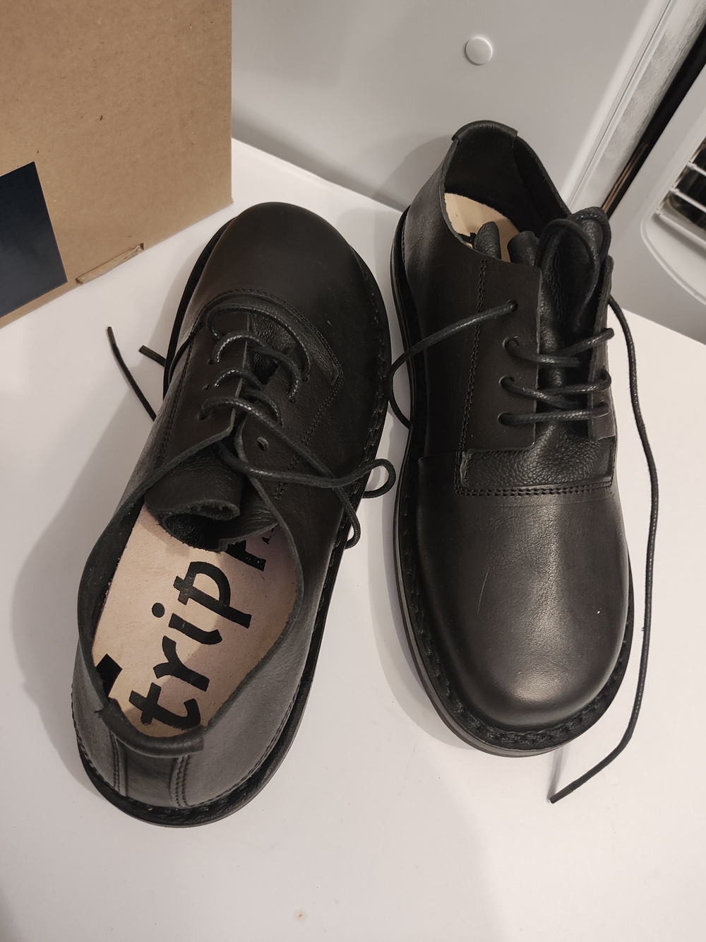 Women's Trippen Black Chukka Boots - Classic Lace-Up Comfort 39 - Picture 3 of 15